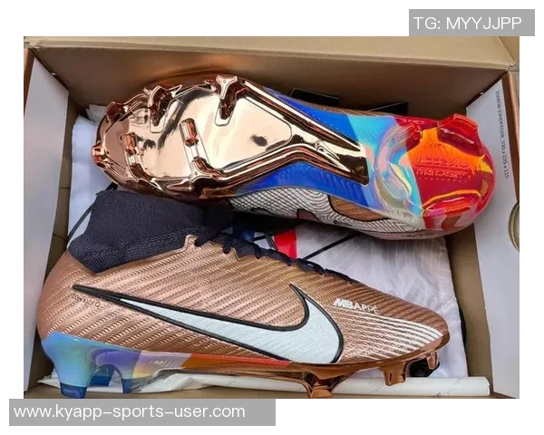 姆巴佩全新签名战靴曝光280欧元金属银与梅子日食配色引发热议